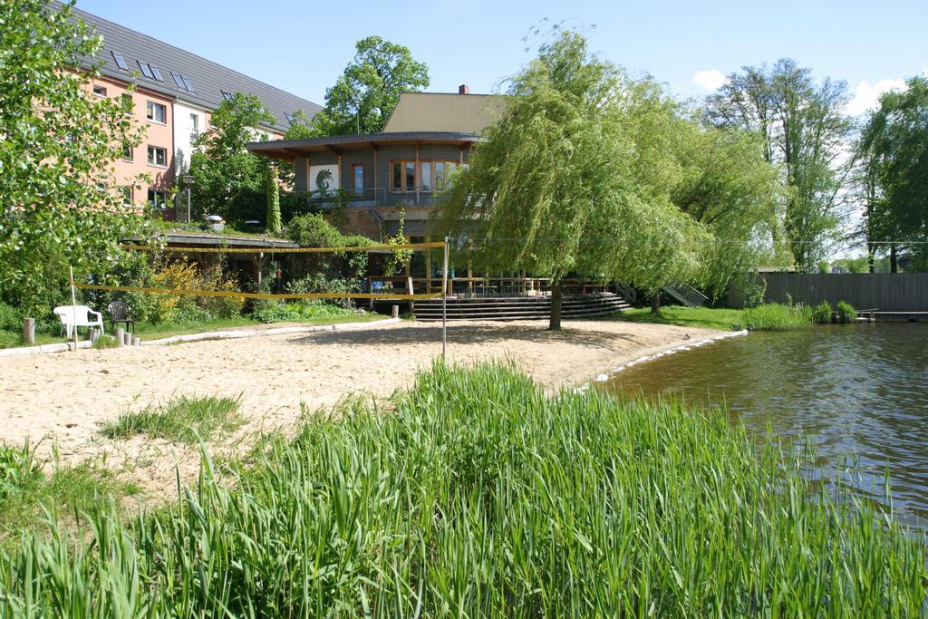 Seminar- Und Gaestehaus Flussbad Gartenstrasse Berlín Exterior foto